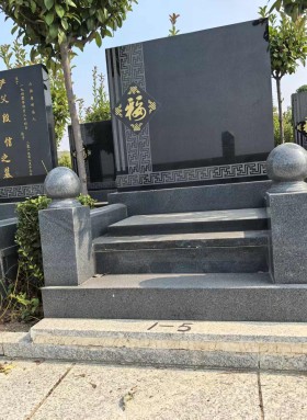 龙寿山墓碑展示