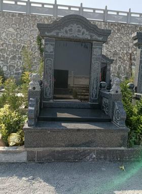 龙寿山墓碑展示